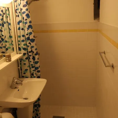 With1 Bedroom Separate Living With A Sofa Bed And A Tiny Kitchen A Bathroom Located In Nordstrand Near By The Sea For 3 Guests With A Garden And Grill With Sea View Just Outside The Apartamento Oslo