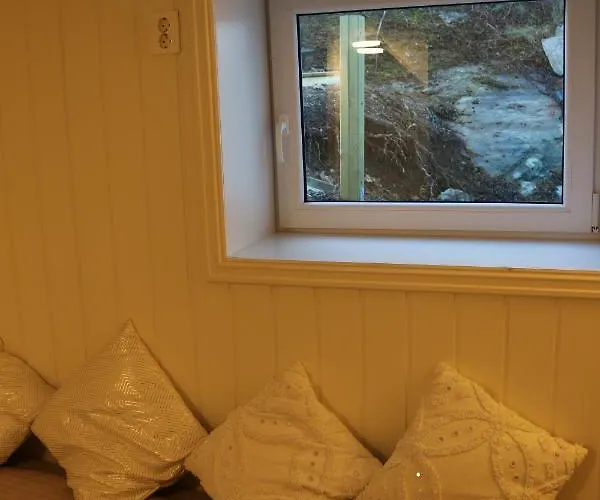 Lägenhet With1 Bedroom Separate Living With A Sofa Bed And A Tiny Kitchen A Bathroom Located In Nordstrand Near By The Sea For 3 Guests With A Garden And Grill With Sea View Just Outside The *