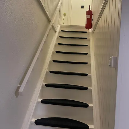 With1 Bedroom Separate Living With A Sofa Bed And A Tiny Kitchen A Bathroom Located In Nordstrand Near By The Sea For 3 Guests With A Garden And Grill With Sea View Just Outside The Apartmán *