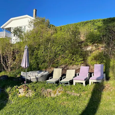 Apartment With1 Bedroom Separate Living With A Sofa Bed And A Tiny Kitchen A Bathroom Located In Nordstrand Near By The Sea For 3 Guests With A Garden And Grill With Sea View Just Outside The *