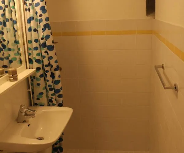 With1 Bedroom Separate Living With A Sofa Bed And A Tiny Kitchen A Bathroom Located In Nordstrand Near By The Sea For 3 Guests With A Garden And Grill With Sea View Just Outside The Apartmán Oslo